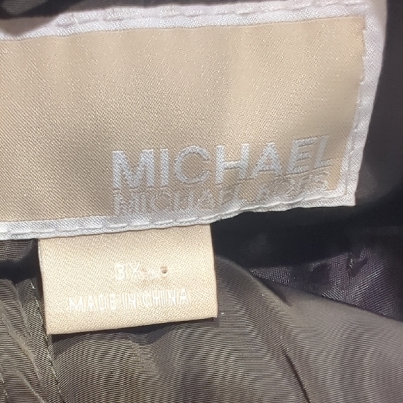 Michael Kors Quilted Black Puffer Jacket excellent condition - Picture 3 of 3